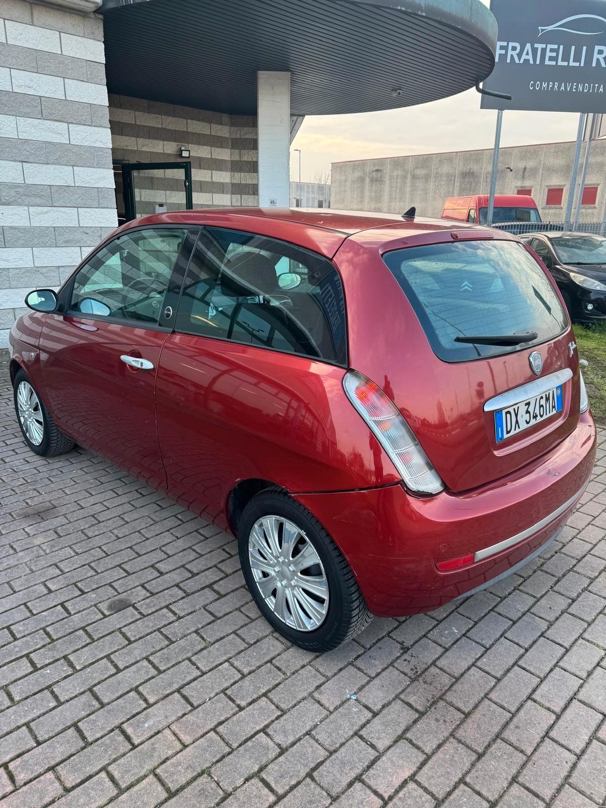Lancia Ypsilon 1.4 Platino Ecochic GPL