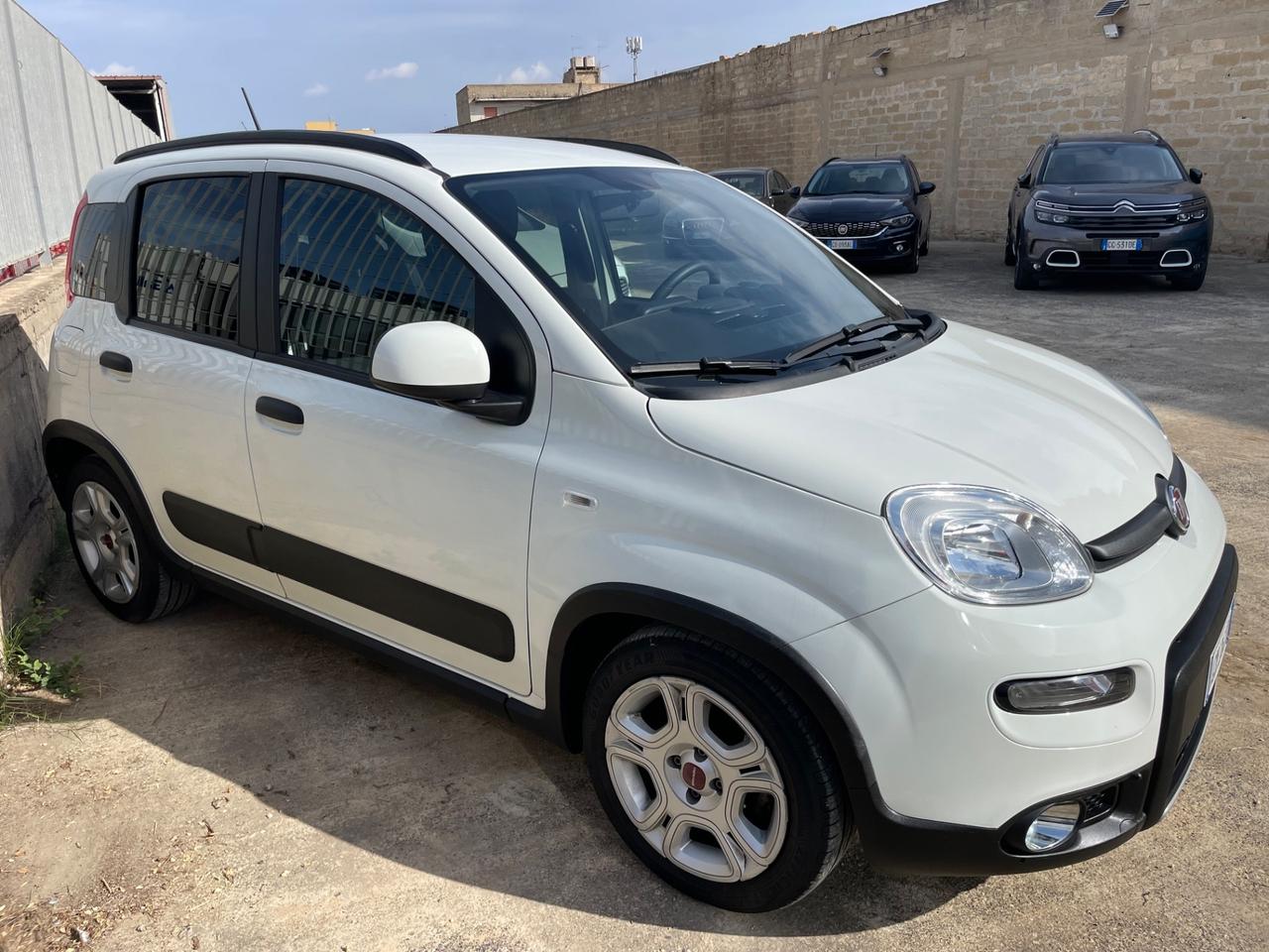 Fiat Panda 1.0 FireFly S&S Hybrid Garmin