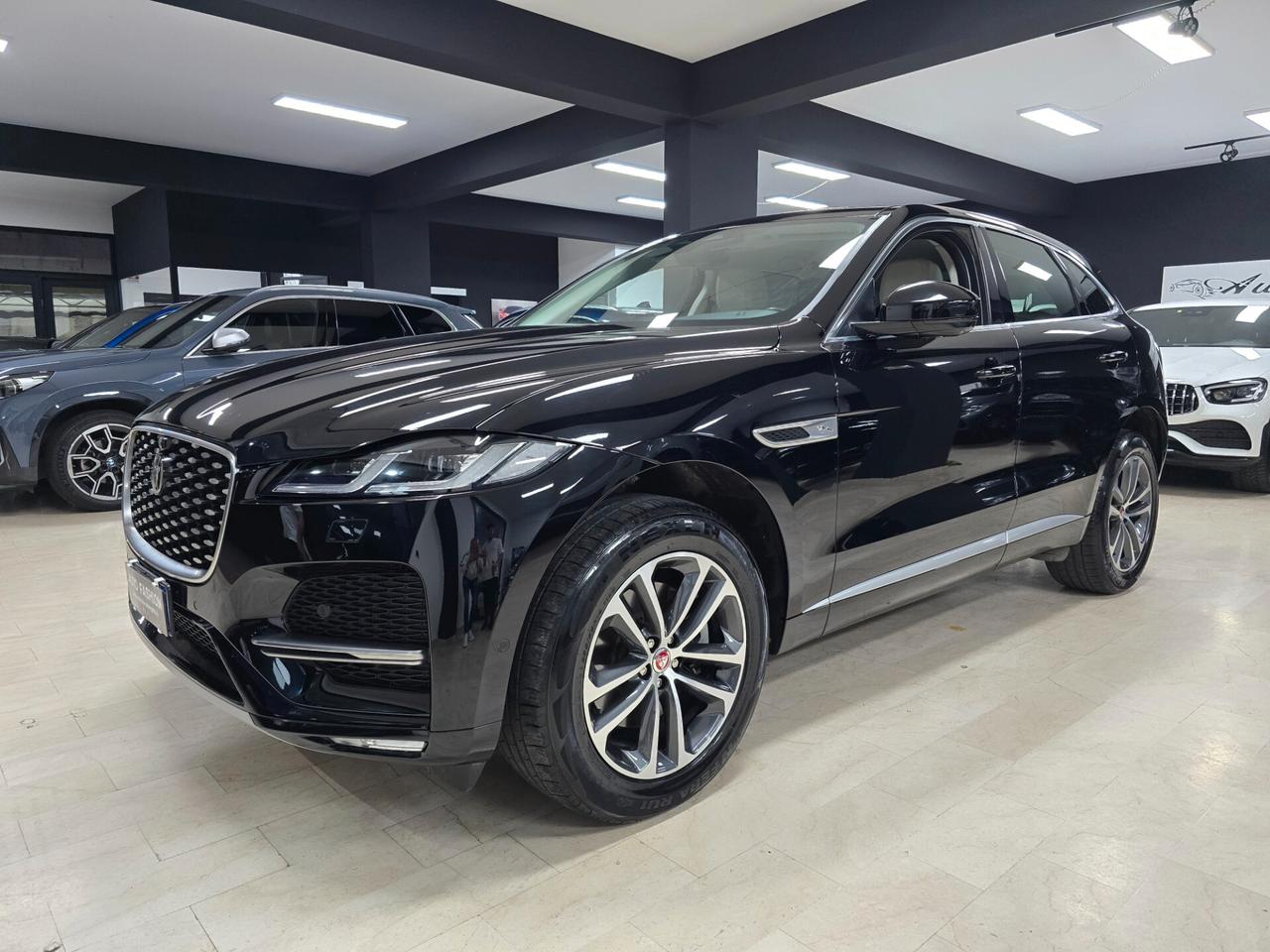 Jaguar F-Pace 2.0 D 204 CV AWD aut. R-Dynamic SE