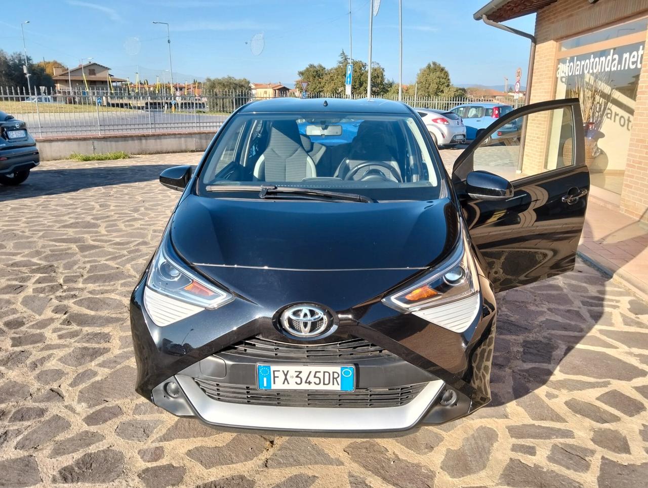 Toyota Aygo 1.0 VVT-i 69 CV 5 porte x-business