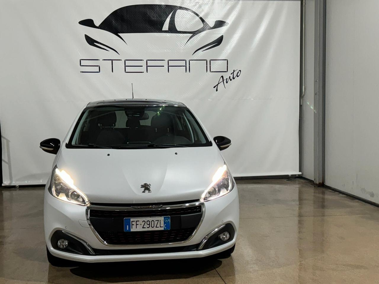 Peugeot 208 BlueHDi 100 5p. GT Line ICE White