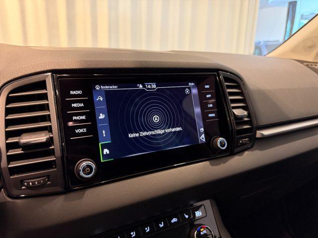 SKODA Karoq 1.5 TSI DSG Selection LED TravelAssist Camera
