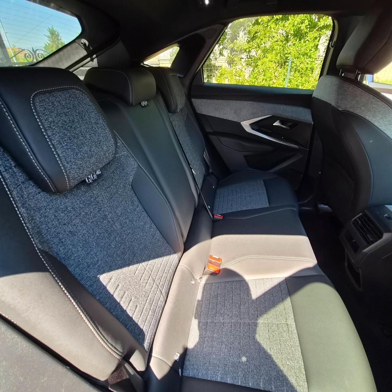 Peugeot 3008 Hybrid 136 e-DCS6 Allure 2025 km23000