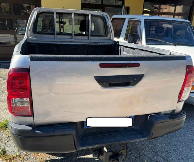 TOYOTA Hilux 2.4 D-4D 4WD 2 porte Extra Cab Comfort