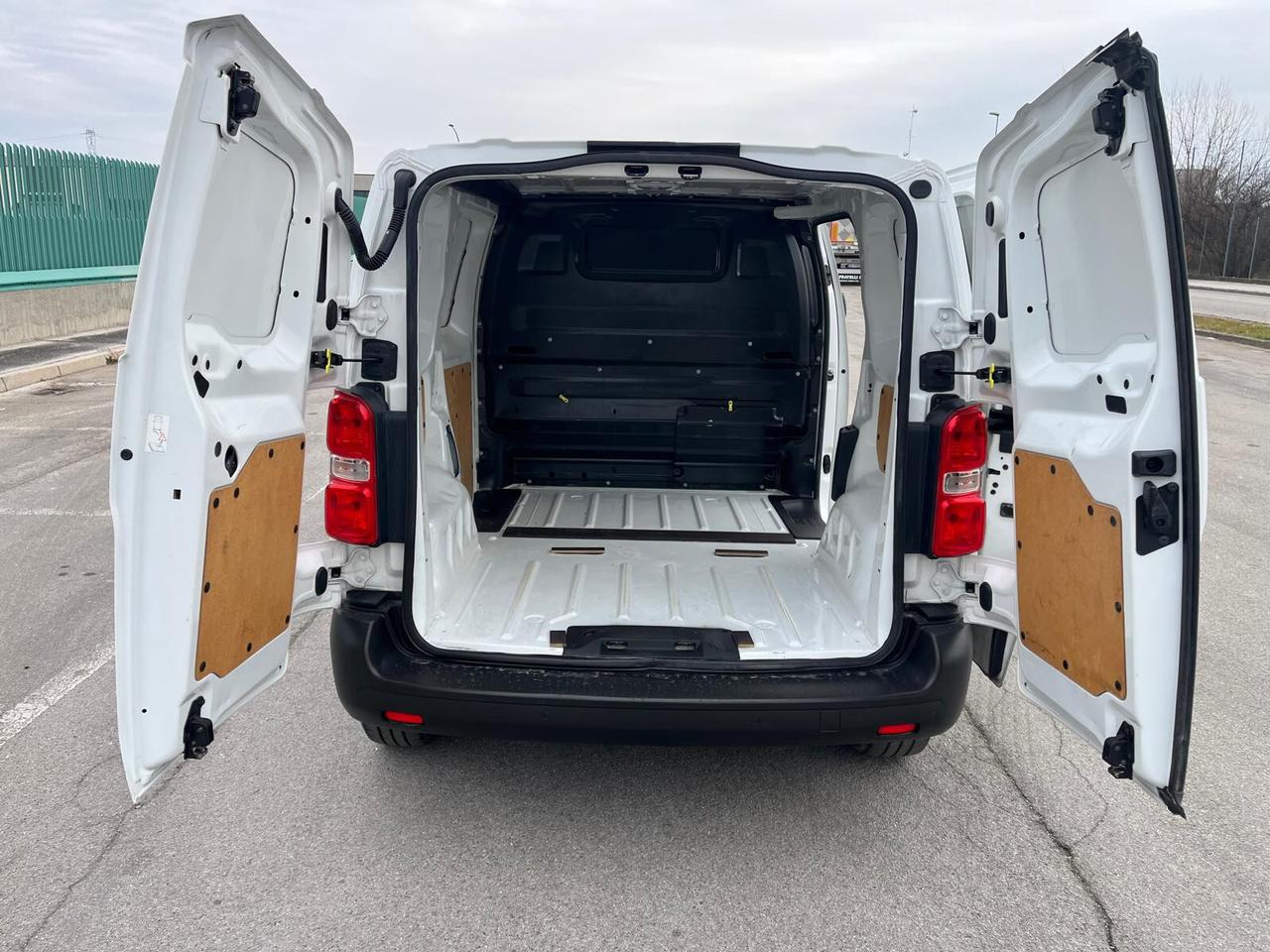 Citroen Jumpy Blue HDi 120