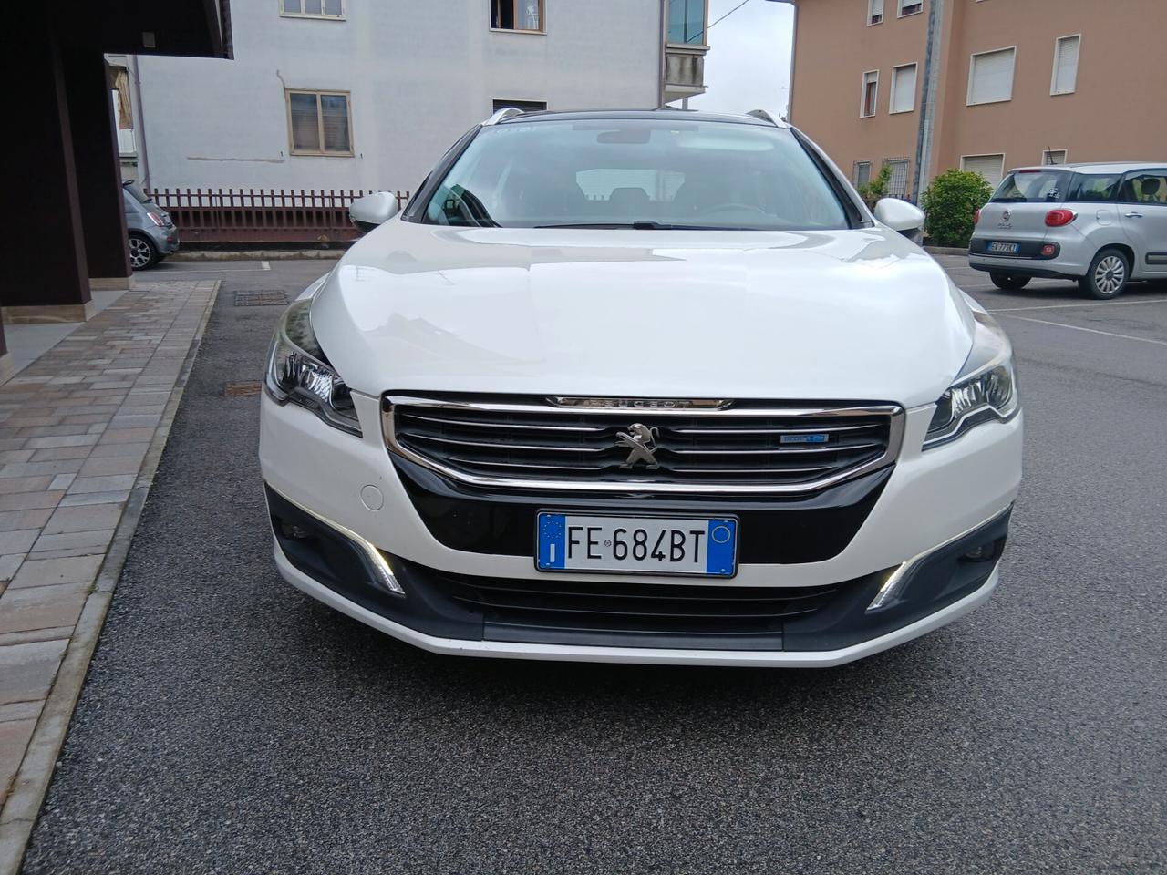 Peugeot 508 BlueHDi 150 S&S SW Allure la guidi a € 170 mese