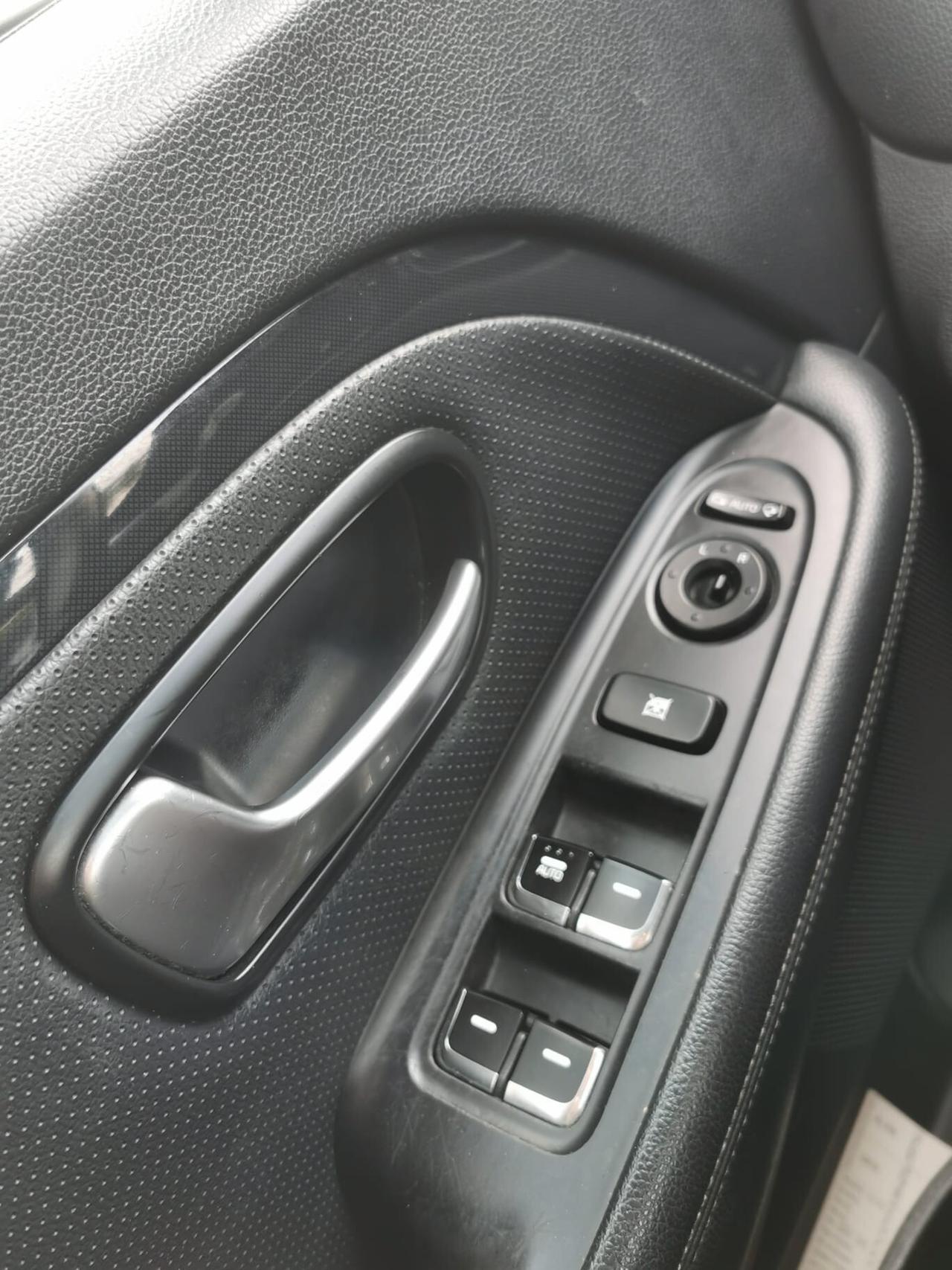 Kia Carens 1.7 CRDi 136 CV Auto Class 2015