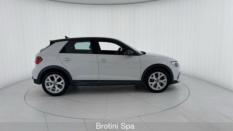 Audi A1 citycarver 25 TFSI