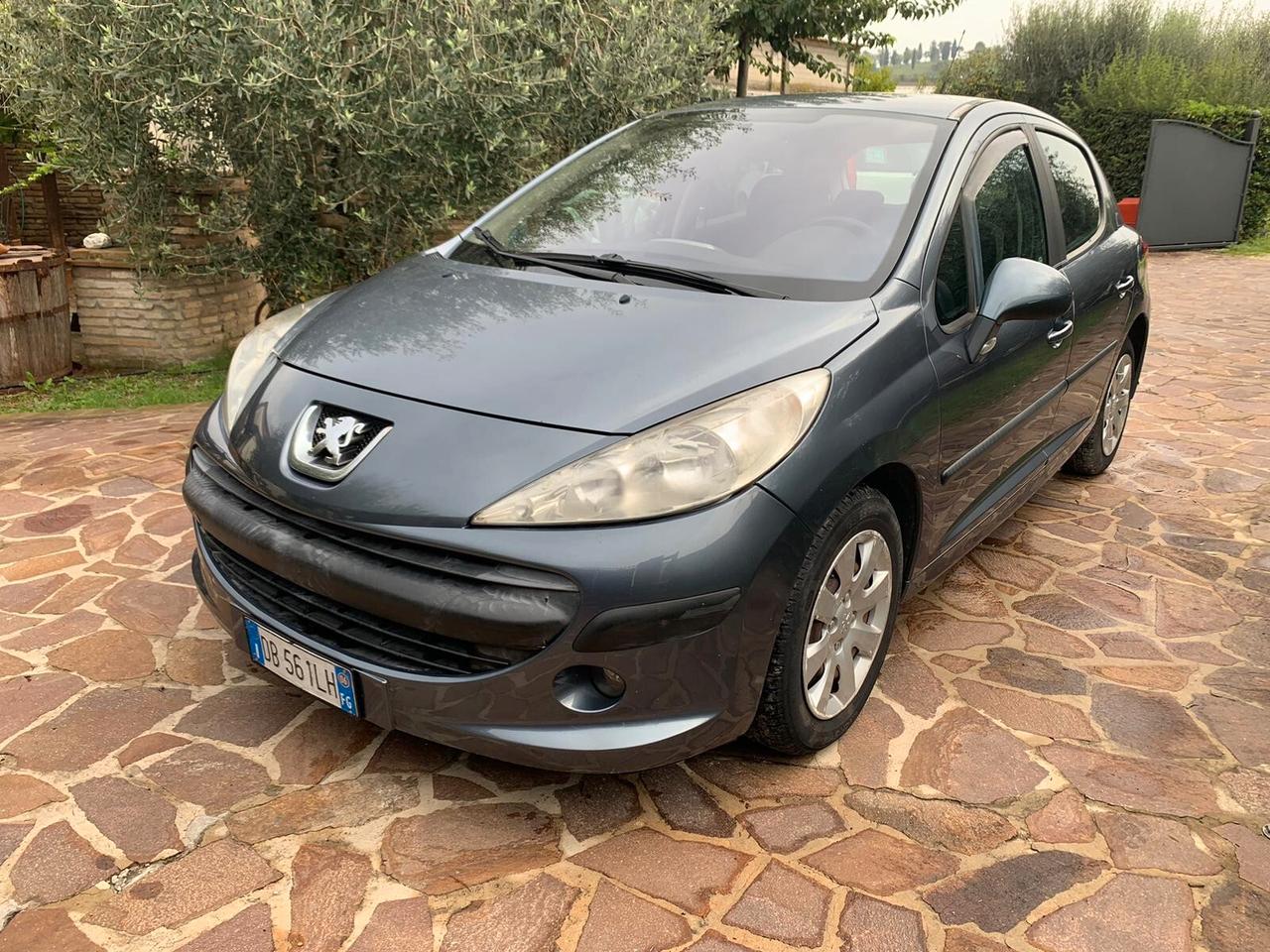 Peugeot 207 1.4 HDi 70CV 5p. ONE Line