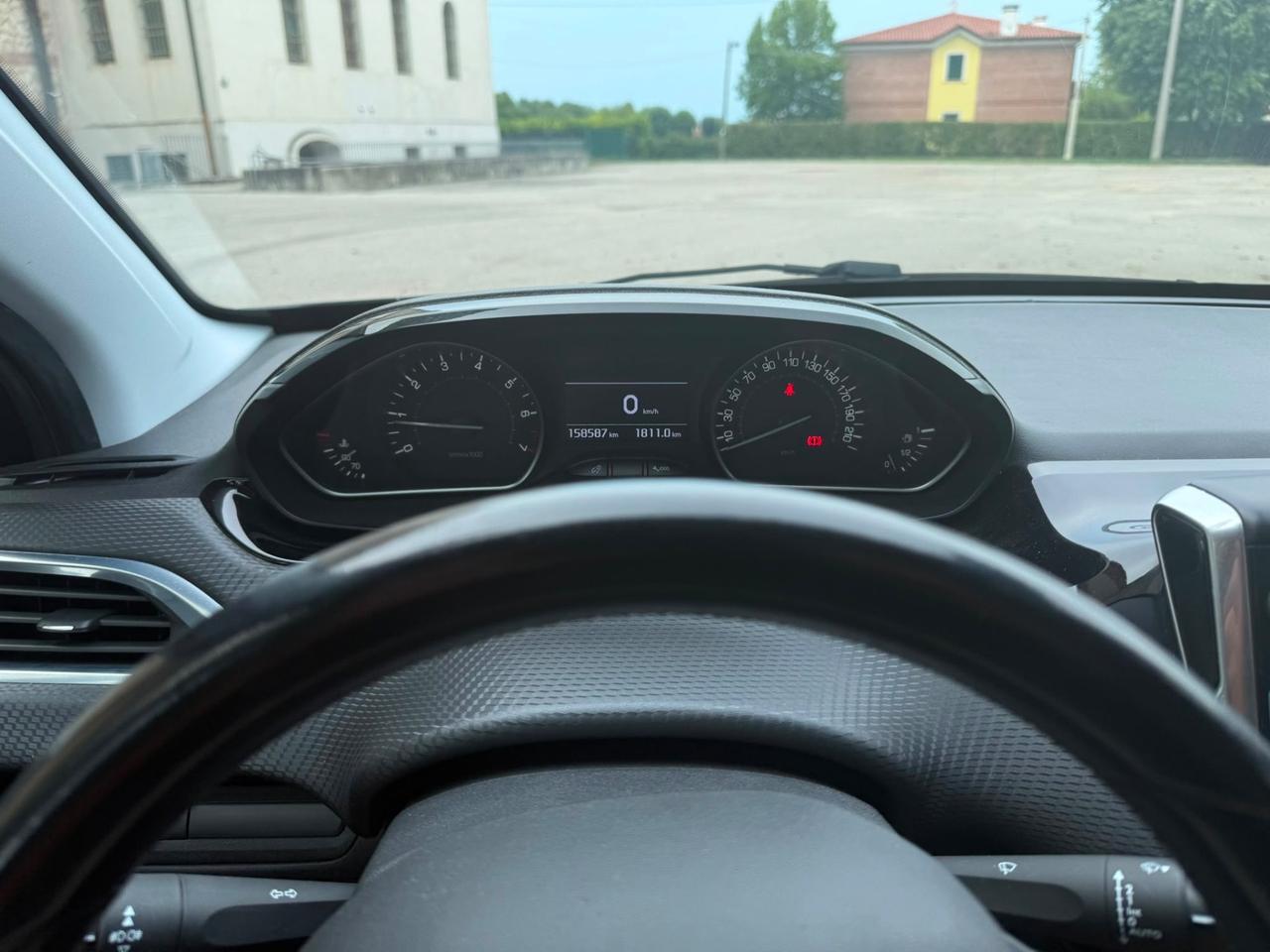 Peugeot 208 PureTech 82 5 porte Allure
