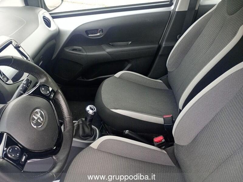 Toyota Aygo II 2018 5p 5p 1.0 x-play 72cv