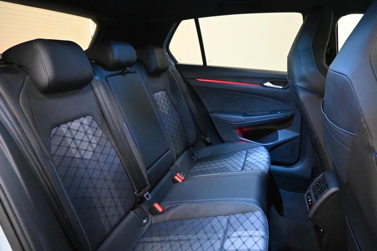 VOLKSWAGEN Golf 8ª serie Golf 2.0 TDI 150 CV D...