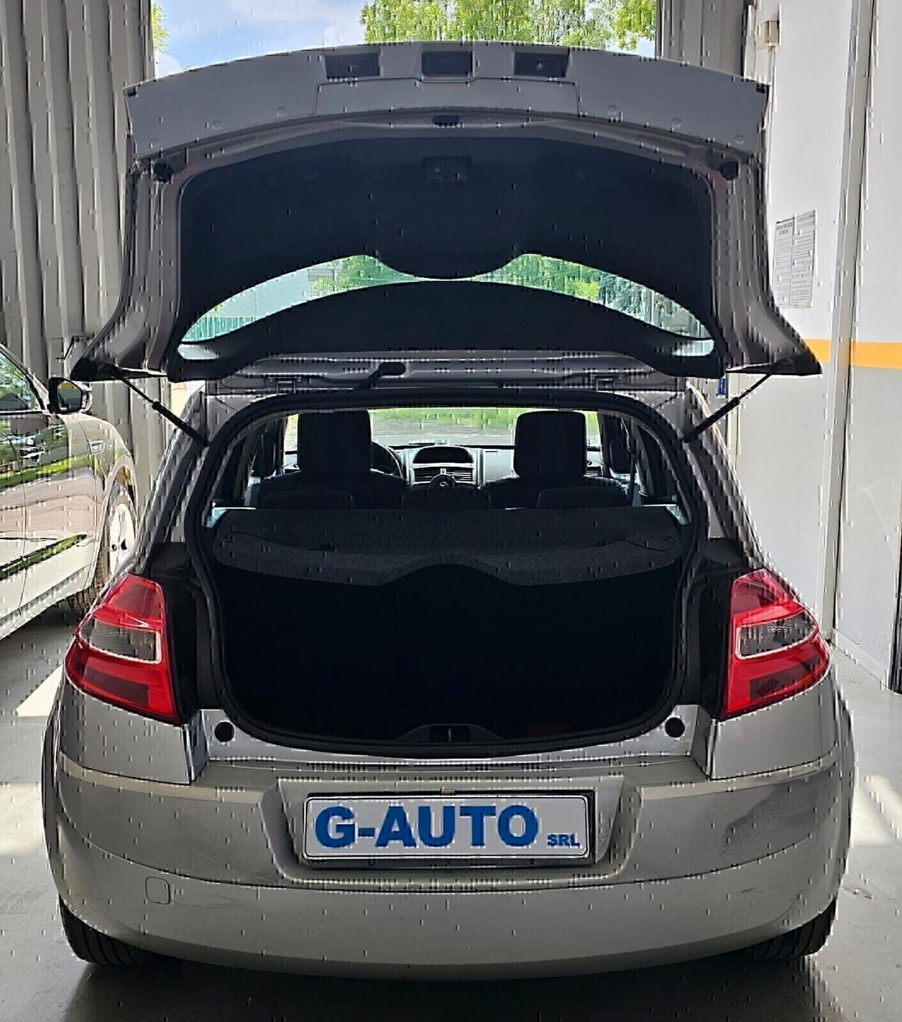 Renault Megane 1.5 Dci 5 porte