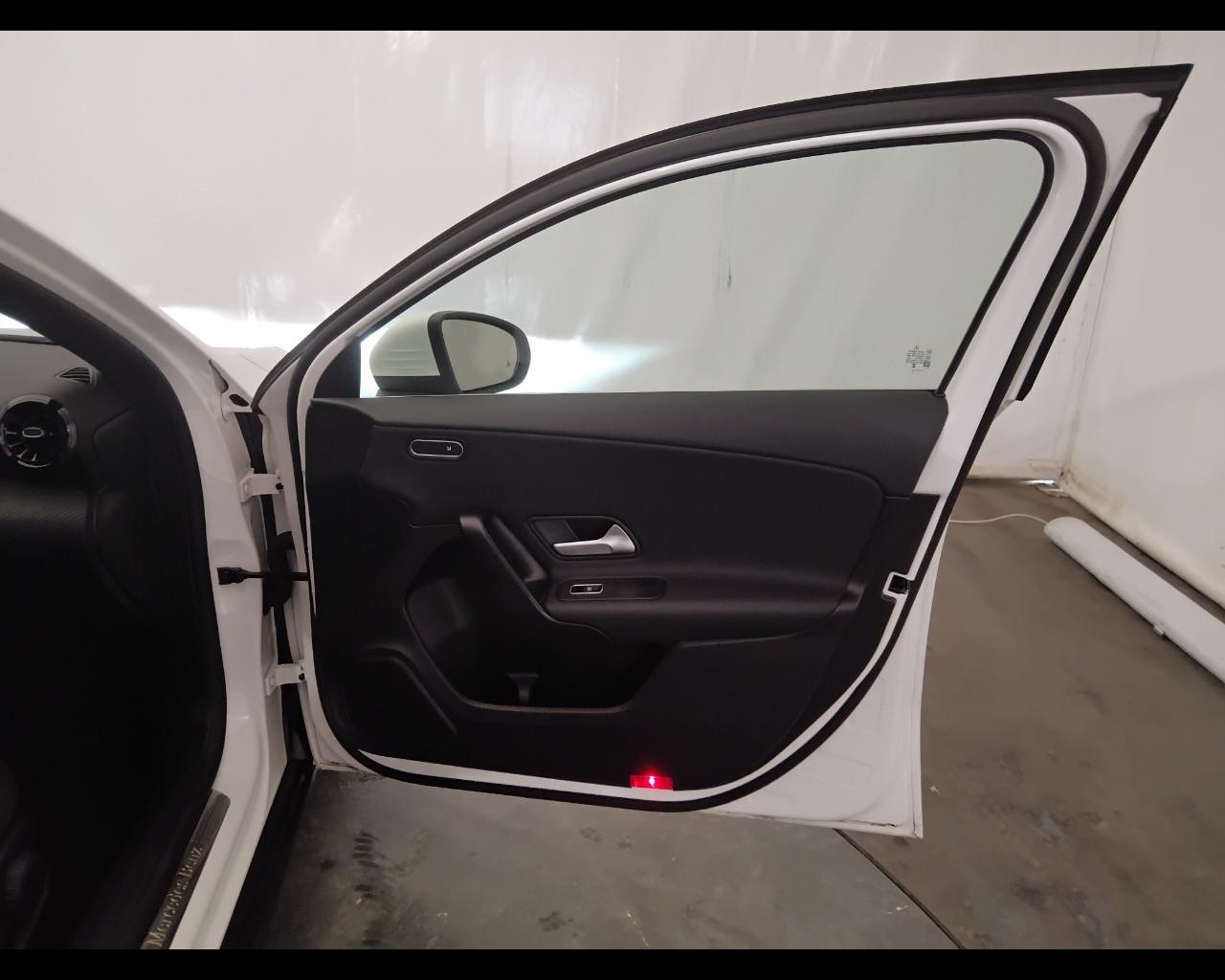 Mercedes-Benz Classe A - W177 2023 - A 180 d Advanced auto