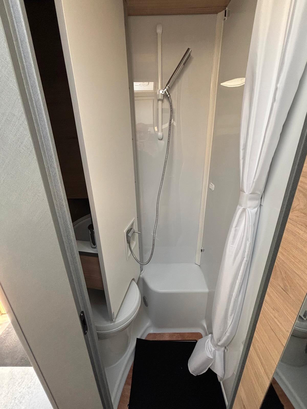 Dethleffs JUST CAMP 6812 EB camper