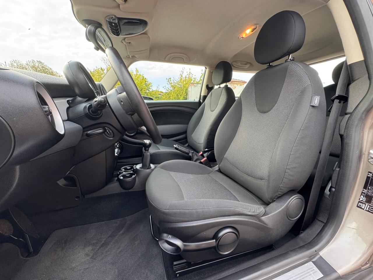 Mini Cooper 1.6