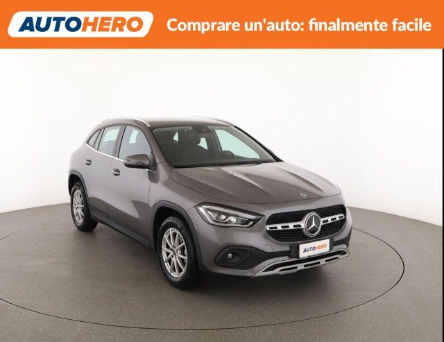 MERCEDES-BENZ GLA 180 Automatic Business