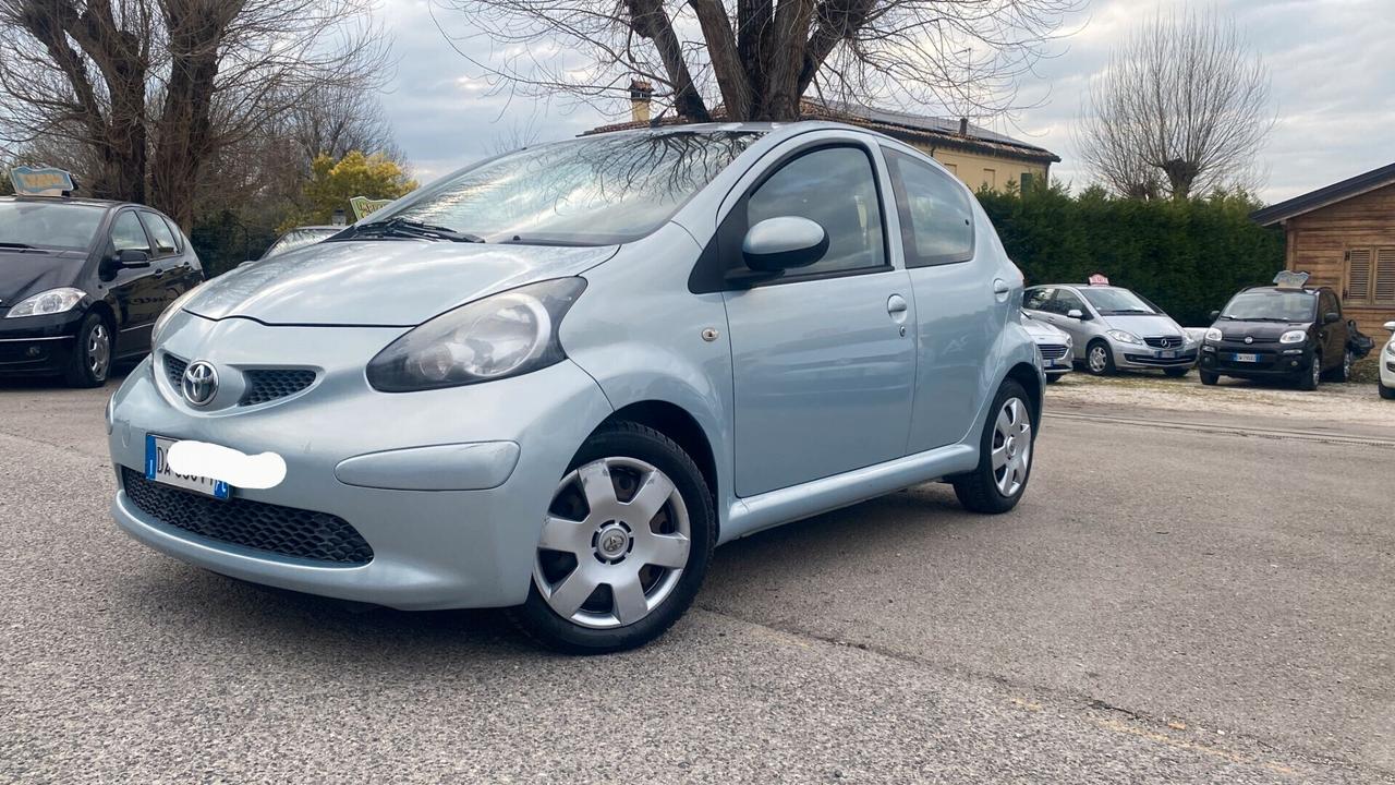 Toyota Aygo 1.0 12V VVT-i 5 porte