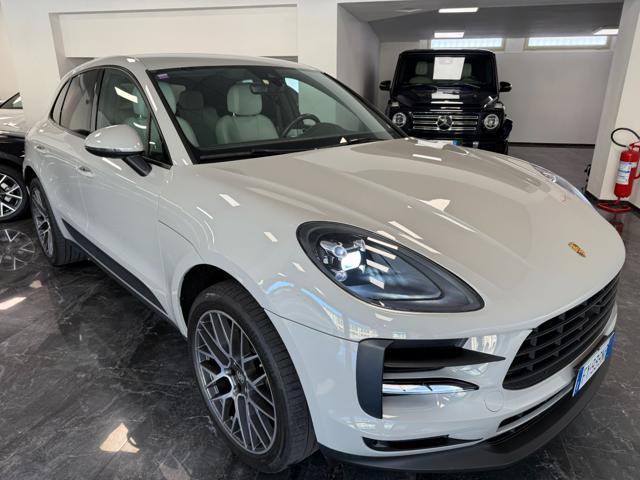 PORSCHE Macan 2.0