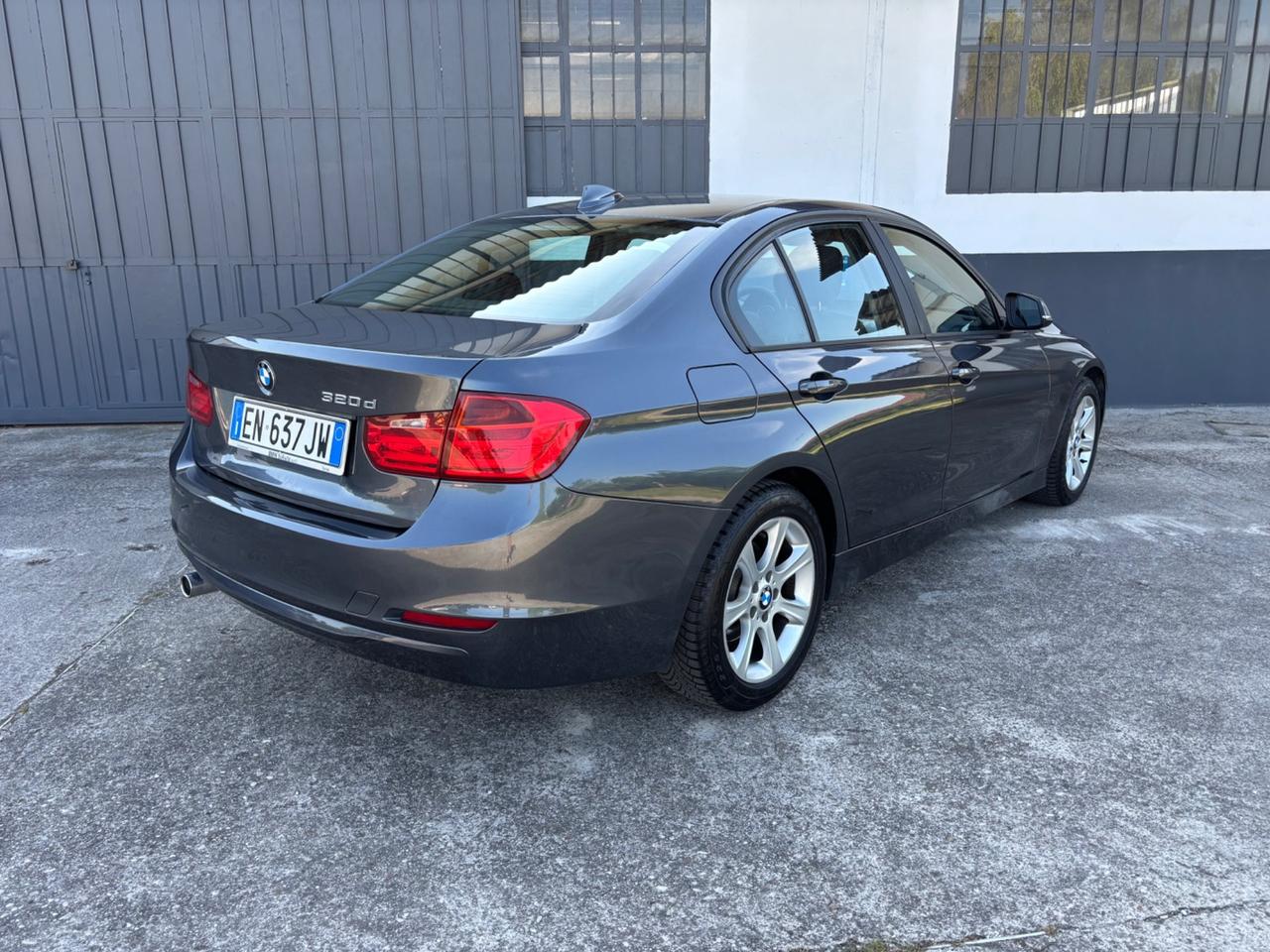 Bmw 320d 2.0D. Garanzia 12 mesi