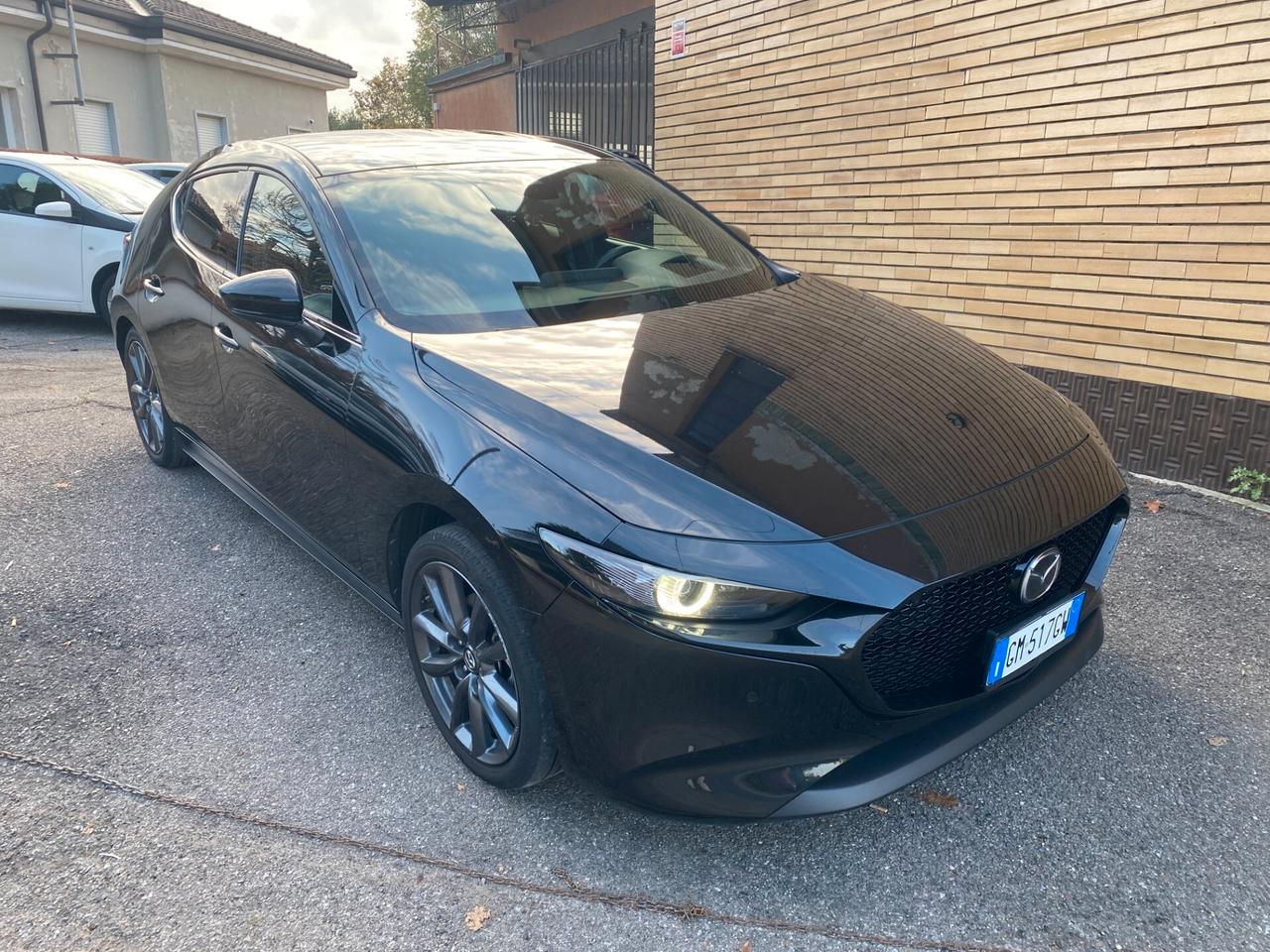 Mazda 3 Mazda3 2.0L e-Skyactiv-X M Hybrid 4p. Exclusive