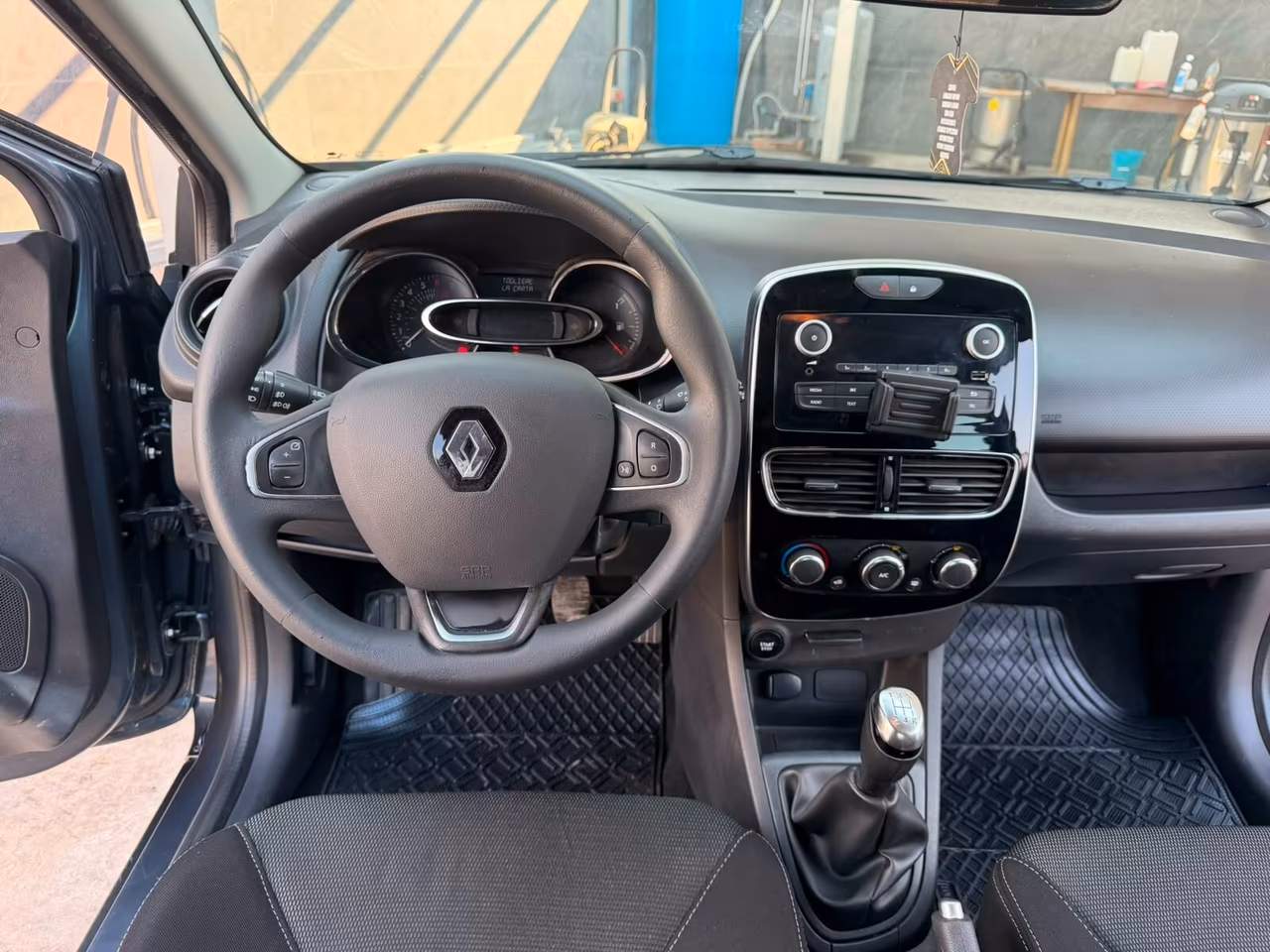 Renault Clio 1.2 75CV 5 porte Zen