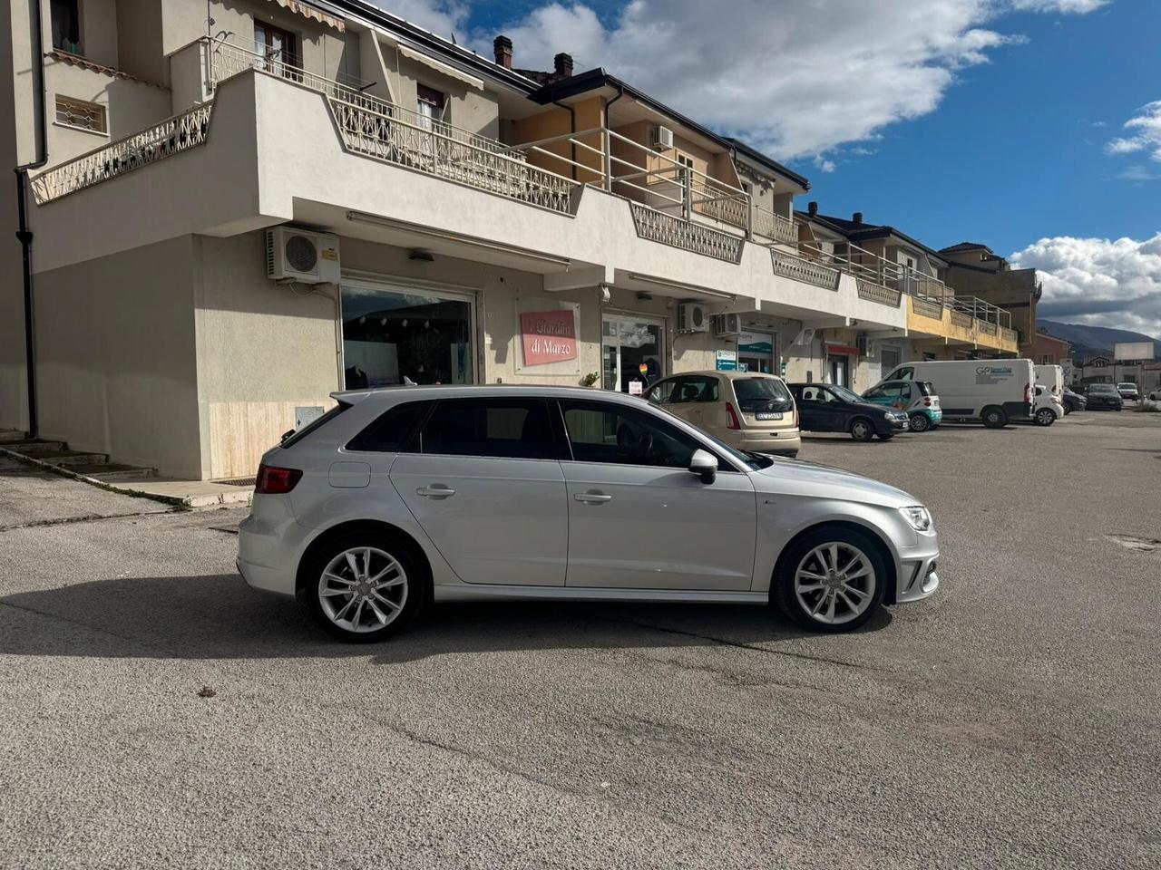 Audi A3 SPB 1.6 TDI S tronic S line Garanzia