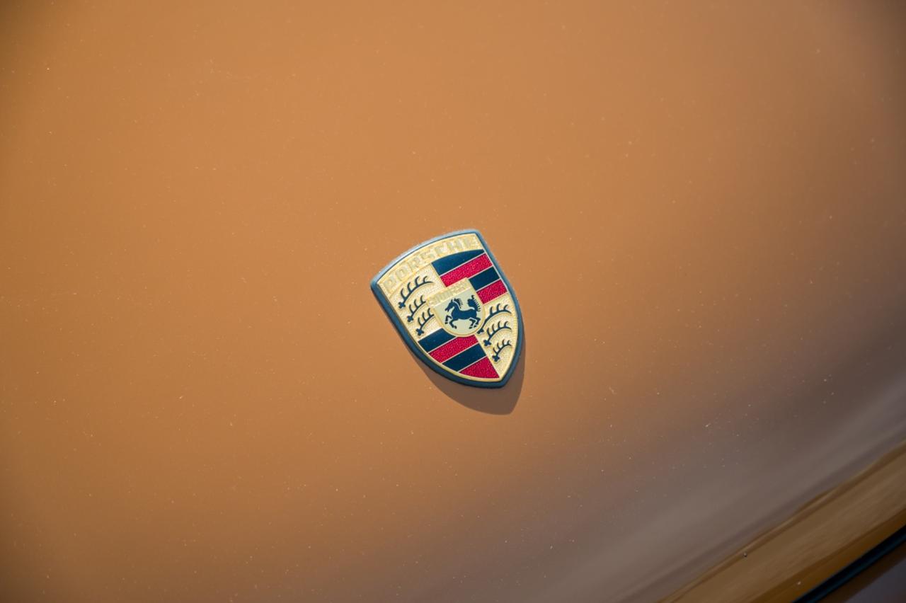 Porsche 911 2.4 S