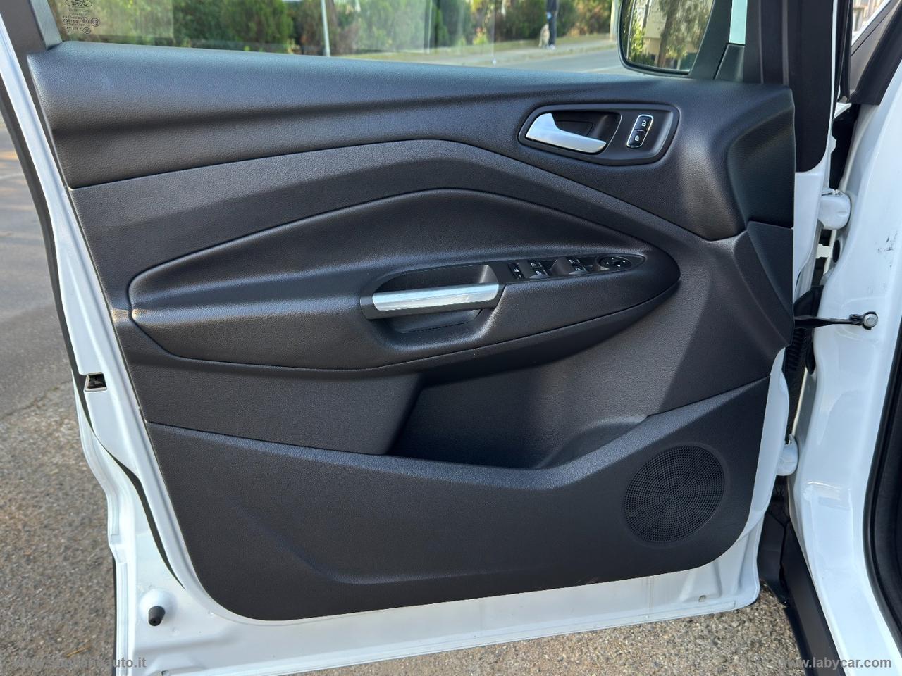 FORD Kuga 2.0 TDCI 120 CV S&S 2WD Titanium