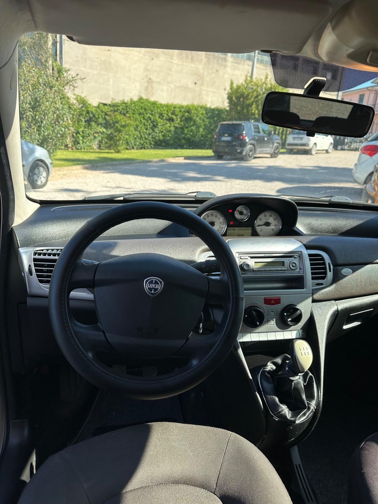 Lancia Ypsilon 1.2 Argento