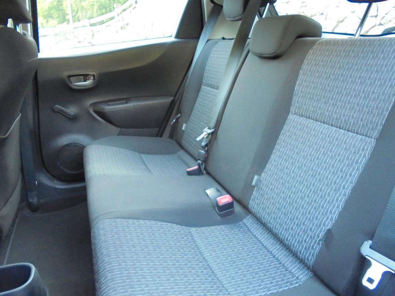 TOYOTA YARIS 1.0 VVT-i 5P ACTIVE – UNIPROPRIETARIO-