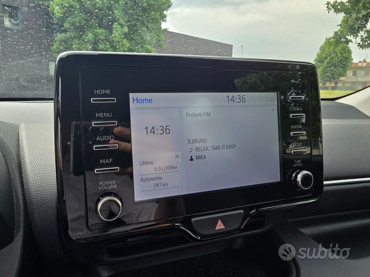 TOYOTA Yaris 1.0 5 porte Active