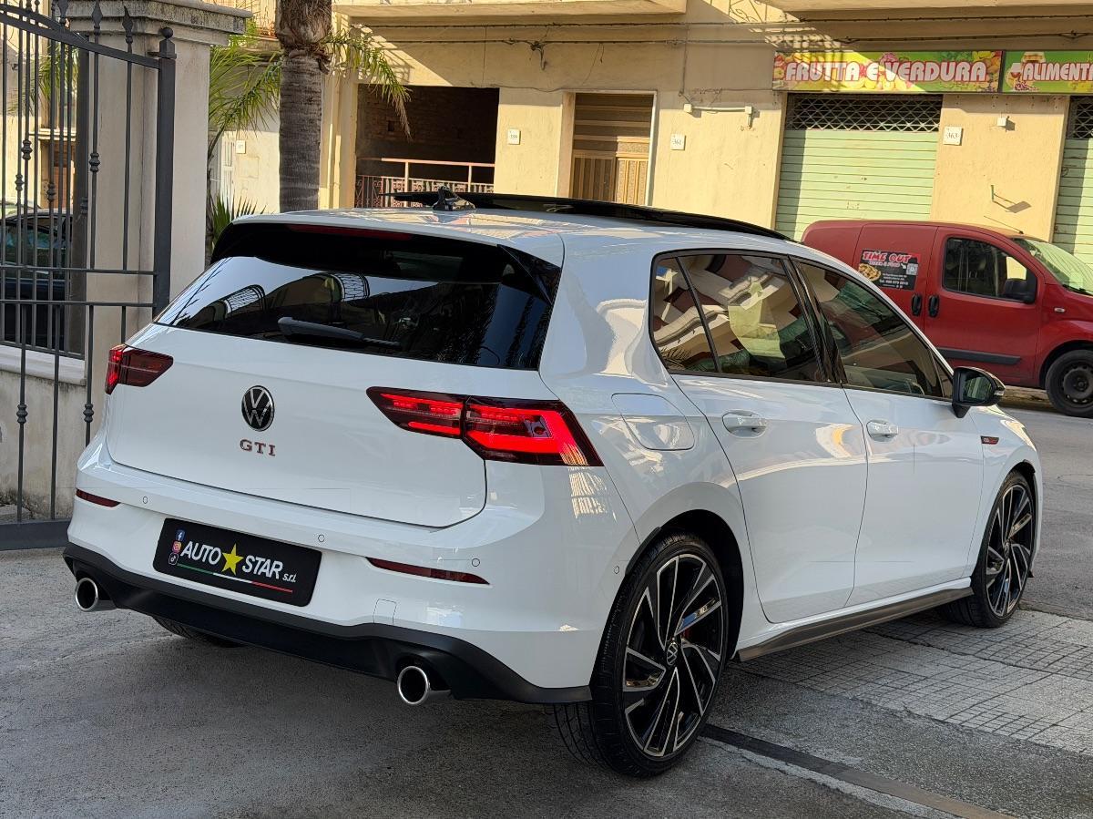 Volkswagen Golf 8 GTI 2.0 TSI 245 CV