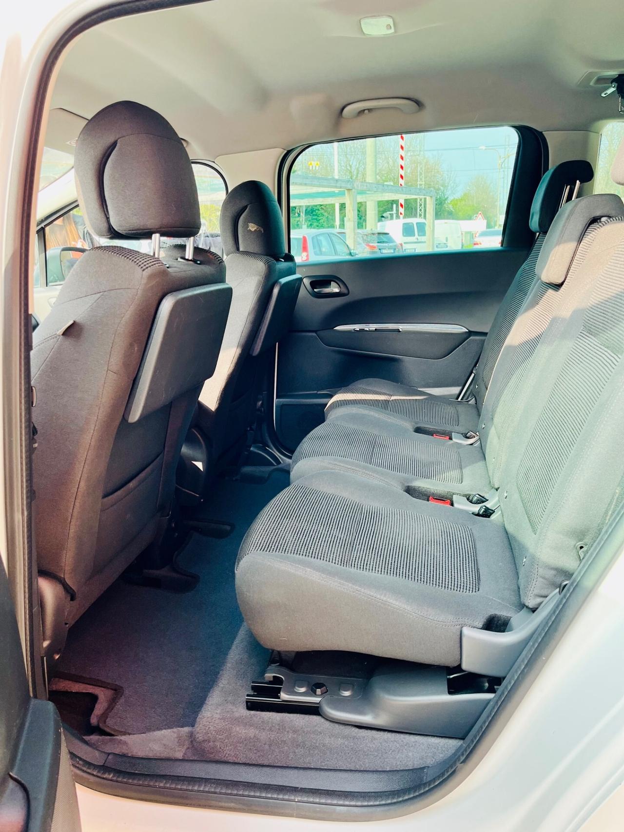 Peugeot 5008 BlueHDi 120 S&S Allure