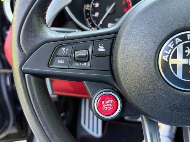ALFA ROMEO Giulia 2.9 V6 Bi-Turbo AT8 Quadrifoglio