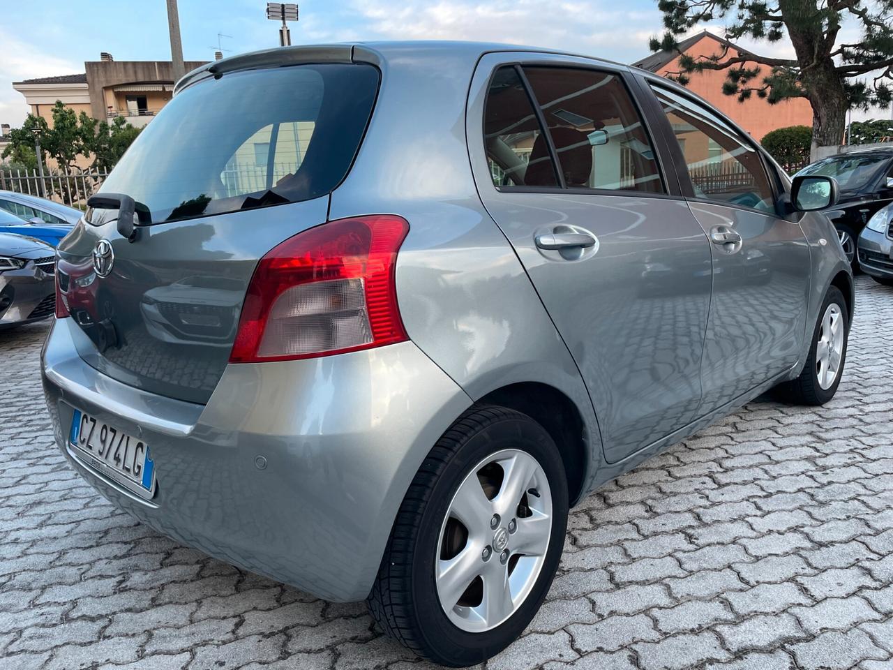 Toyota Yaris 5p 1.0 Sol NEOPATENTATI FULL OPTIONAL