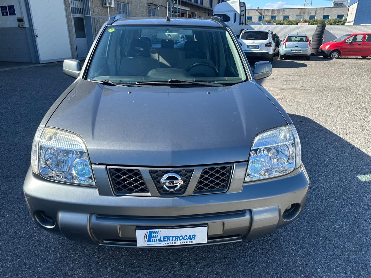 Nissan X-Trail 2.2 dCi Elegance Columbia