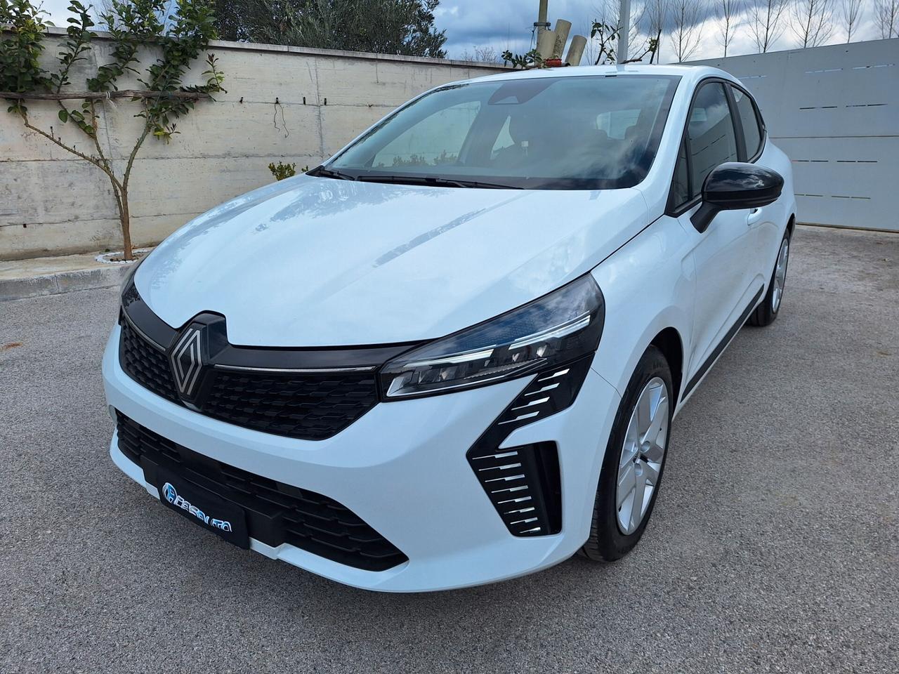 Renault Clio 1.0 TCe 90cv Evolution NAV - 2025