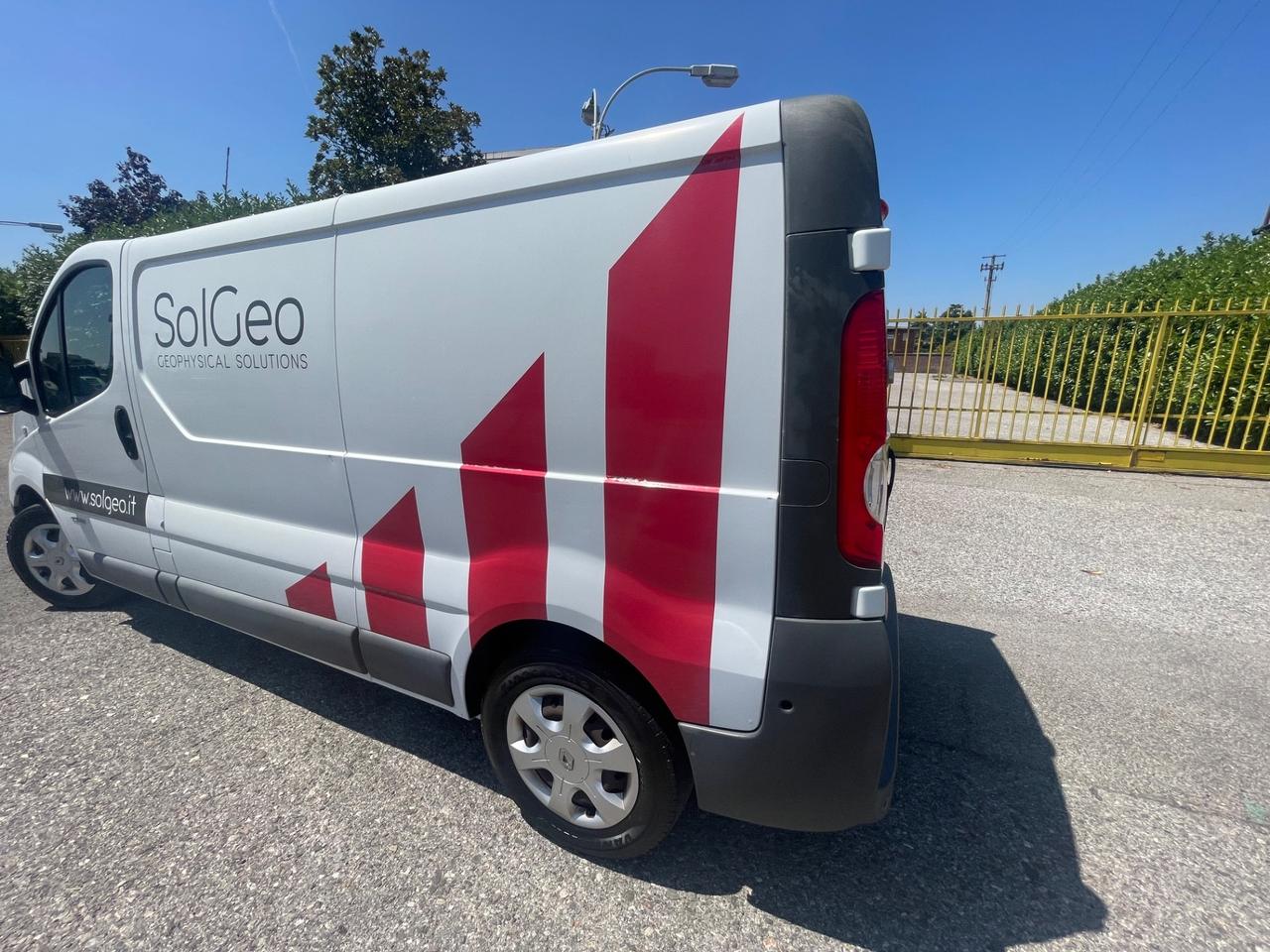 Renault Trafic 2.0 diesel, anno 2014, 220.000 km! Unico proprietario
