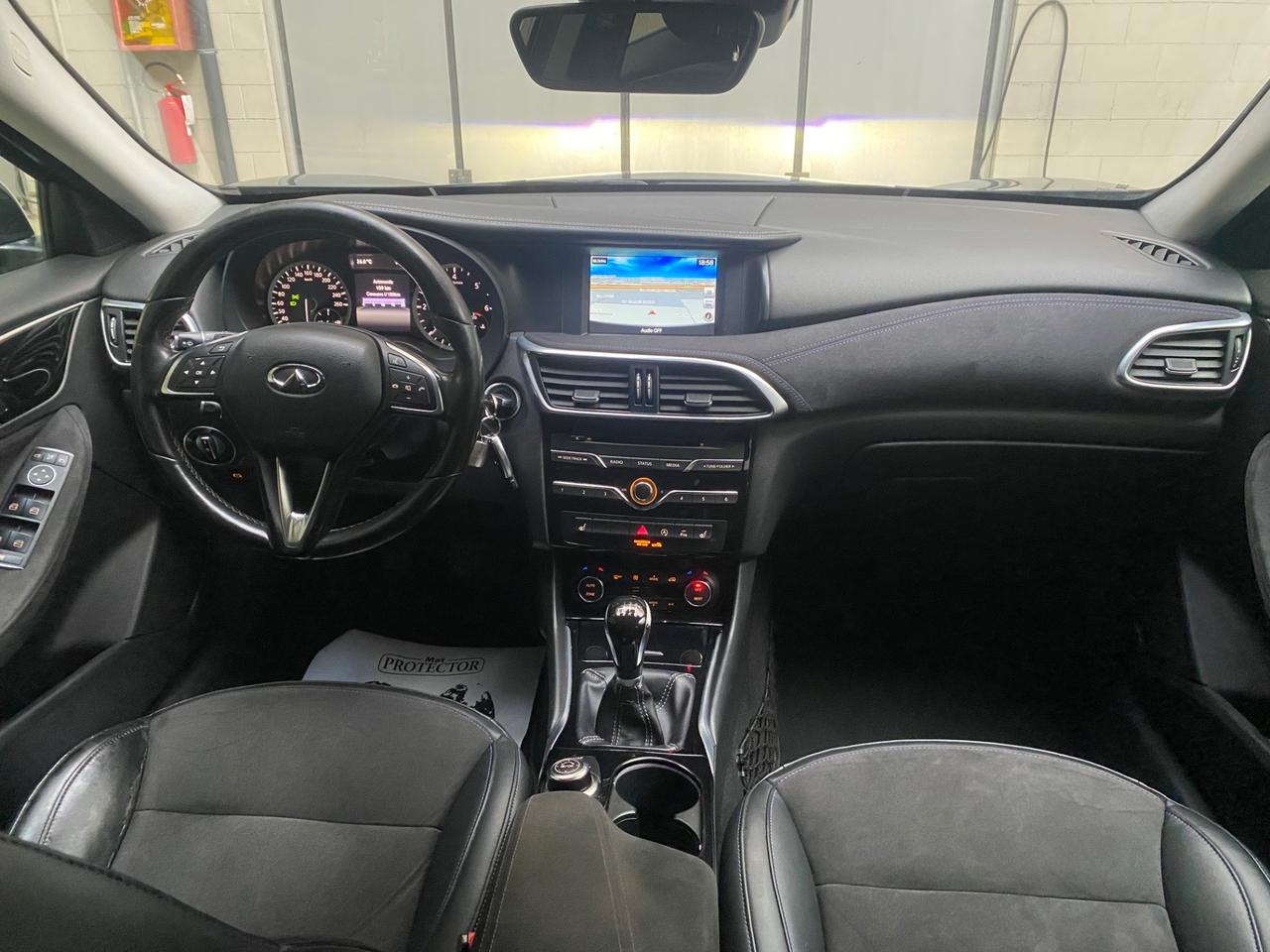 Infiniti Q30 1.5 diesel Premium Tech