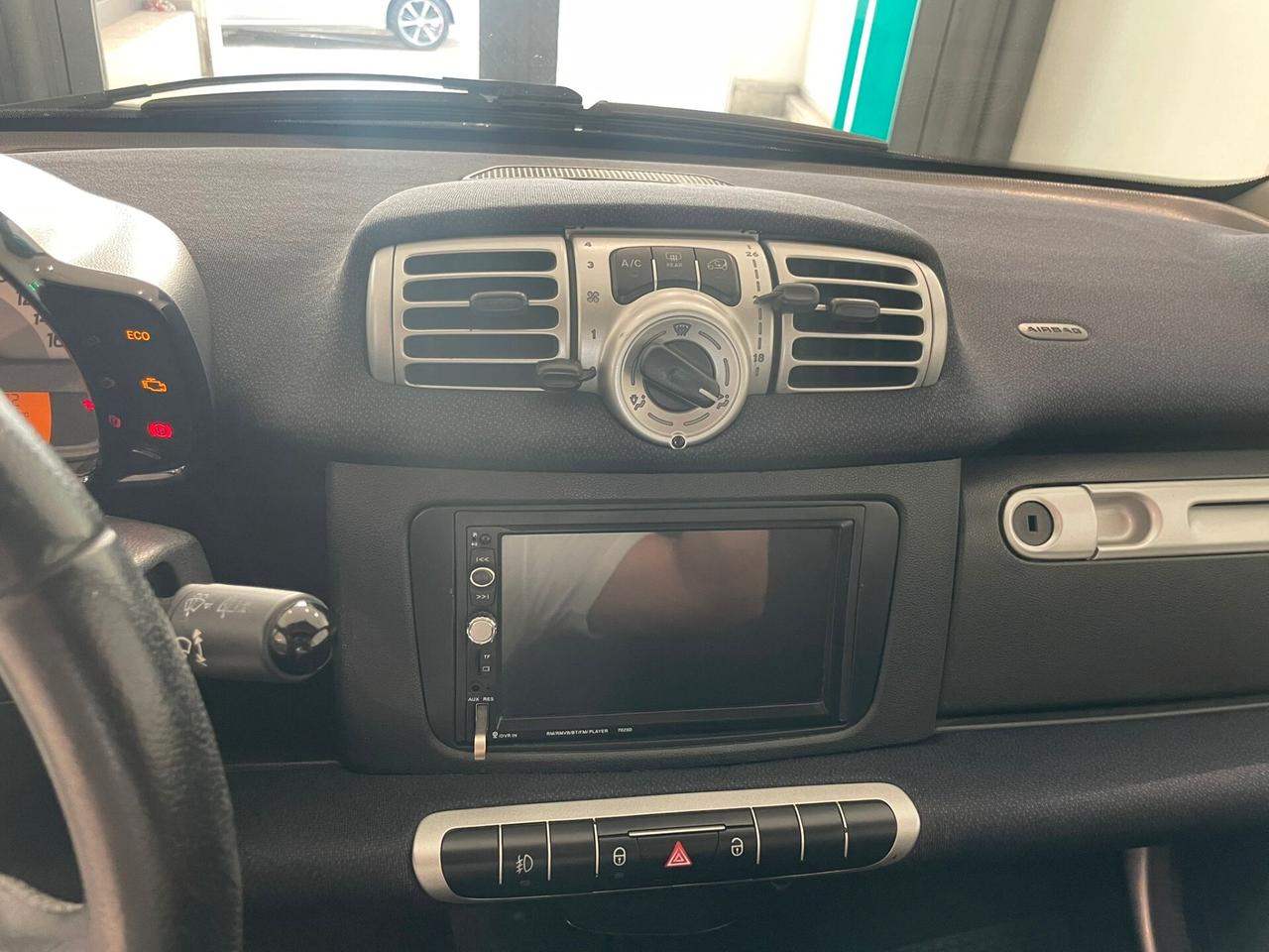 Smart ForTwo 1000 52 kW MHD coupé passion