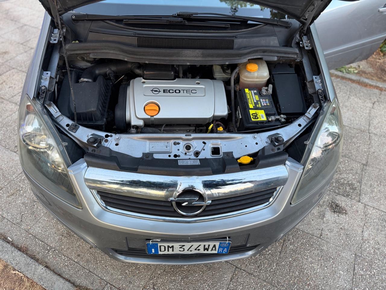 Opel Zafira 1.6 16V ecoM 94CV Cosmo