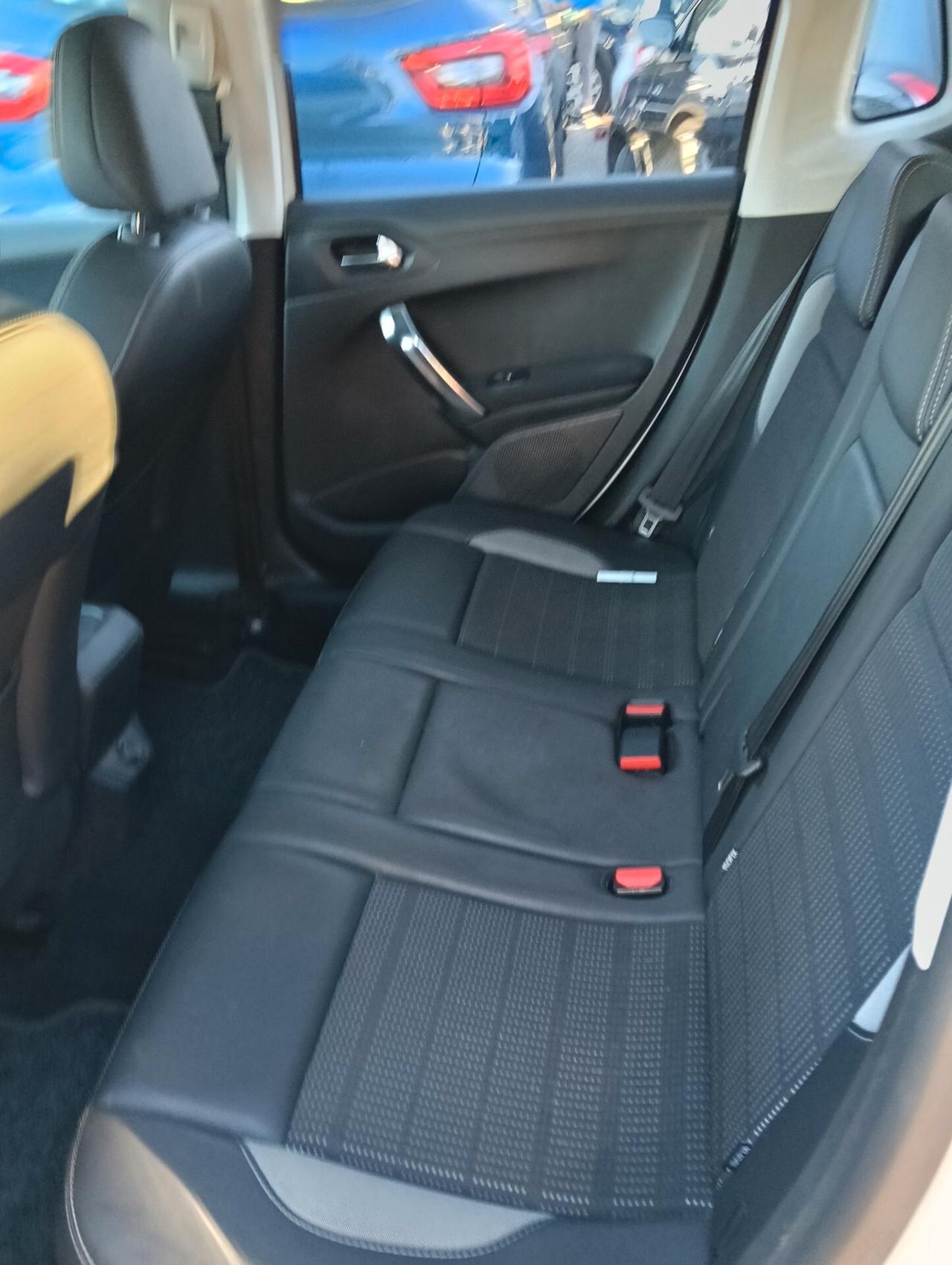 Peugeot 2008 1.6 e-HDi 92 CV Stop&Start Allure