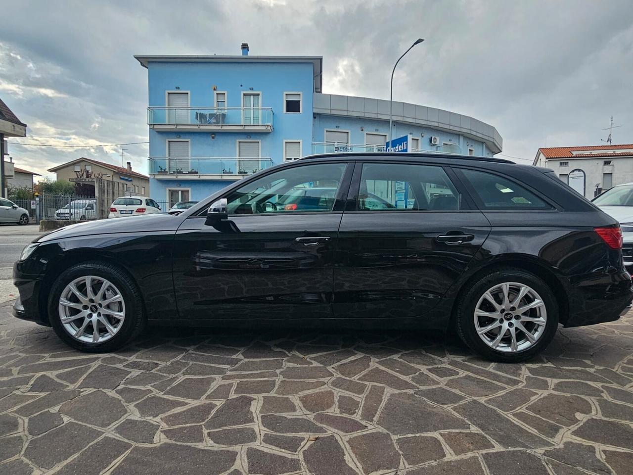 Audi A4 Avant 40 TDI S tronic Business