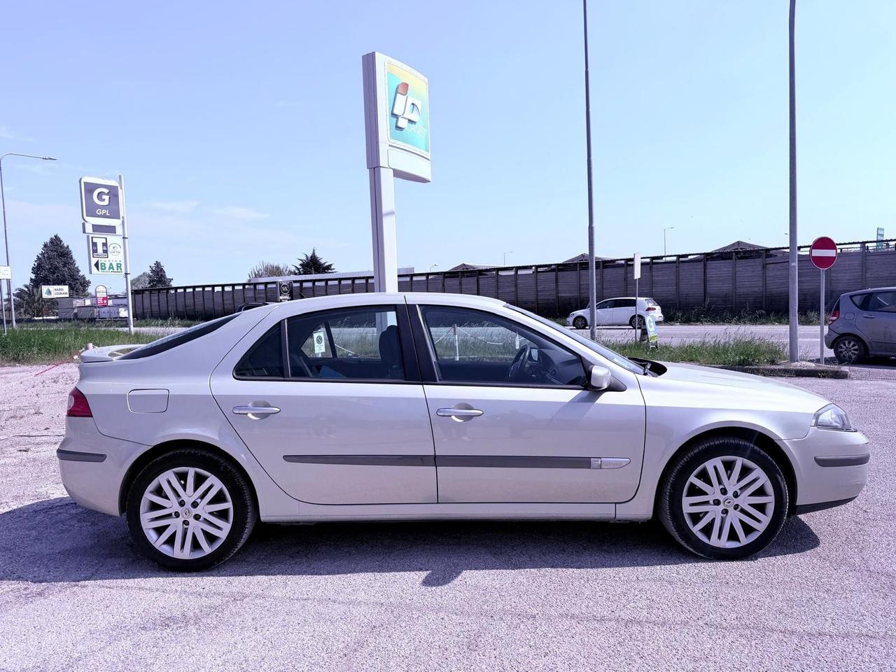 Renault Laguna 1.9 dCi Initiale