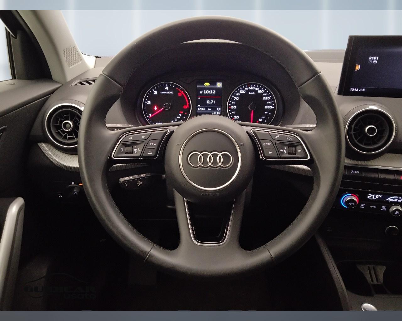 AUDI Q2 I 2021 - Q2 30 2.0 tdi Business
