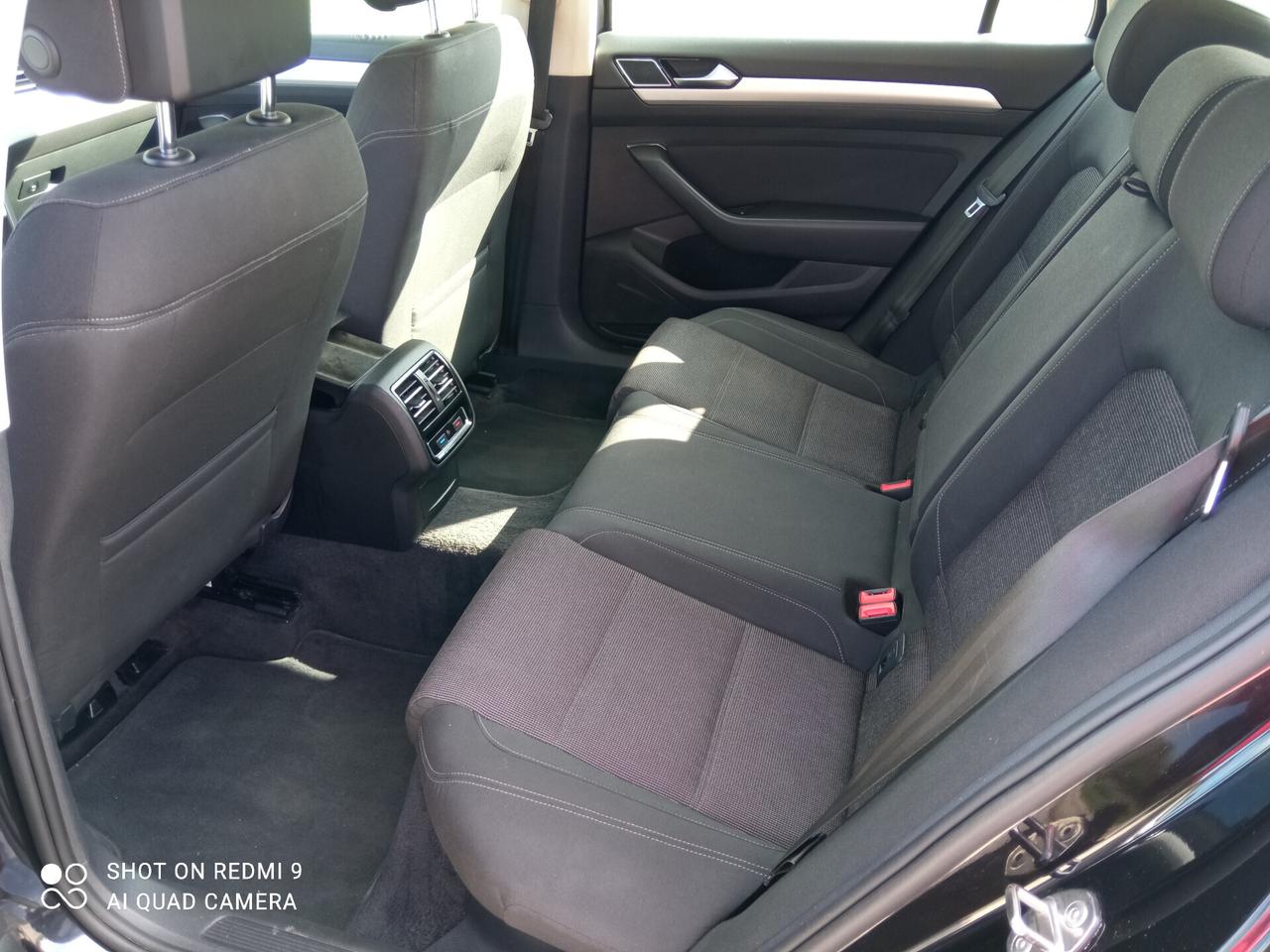 Volkswagen Passat Variant 1.6 TDI SCR HIGHLINE BlueMotion Technology