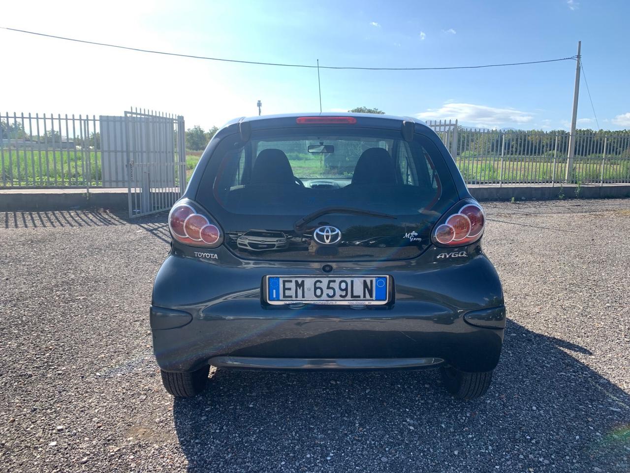 Toyota Aygo 1.0 68cv 5p - 2012