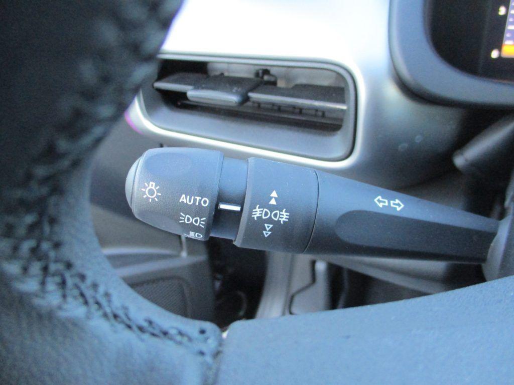 Jeep Avenger 1.2 Turbo MHEV DCT Summit Led/Camera