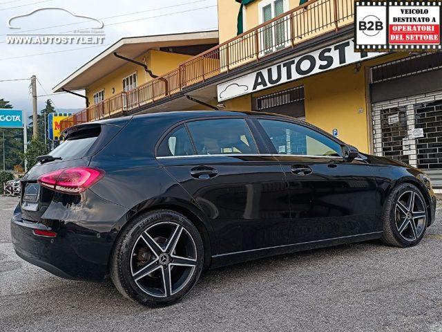 MERCEDES-BENZ A 180 d Automatic Business